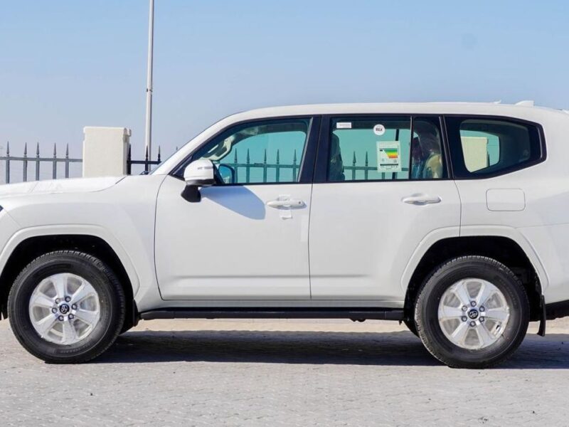 2026 Toyota Land Cruiser GXR 3.3L V6 Twin-Turbo Diesel Engine White Beige SUV GCC