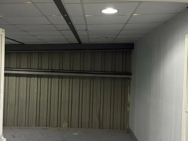 Cost Friendly Warehouse Unit Designed for Straightforward Storage Use in a Well Connected Industrial Area