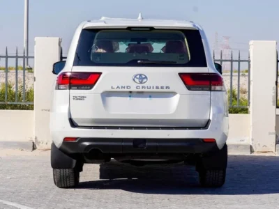 2026 Toyota Land Cruiser GXR 3.3L V6 Twin-Turbo Diesel Engine White Beige SUV GCC