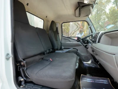 2020 Mitsubishi Canter Chiller Box 4.0L 4-Cylinder Diesel Engine White Grey Truck GCC
