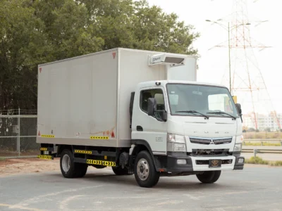 2023 Mitsubishi Canter Chiller Box Manual 4.0L 4-Cylinder Diesel Engine White Grey Truck GCC