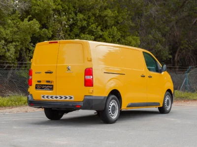 2022 Peugeot Expert L3 2.0 Litres 4 Cylinders Diesel Engine Yellow Black Panel Van GCC Specs
