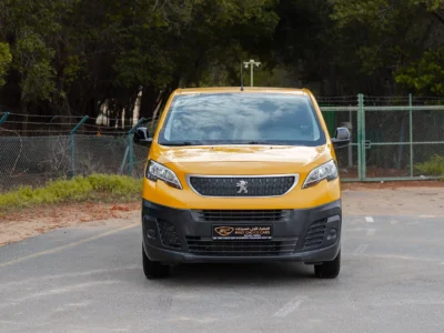 2022 Peugeot Expert L3 2.0 Litres 4 Cylinders Diesel Engine Yellow Black Panel Van GCC Specs