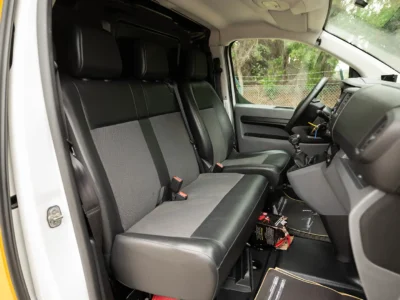 2022 Peugeot Expert L3 2.0 Litres 4 Cylinders Diesel Engine Yellow Black Panel Van GCC Specs