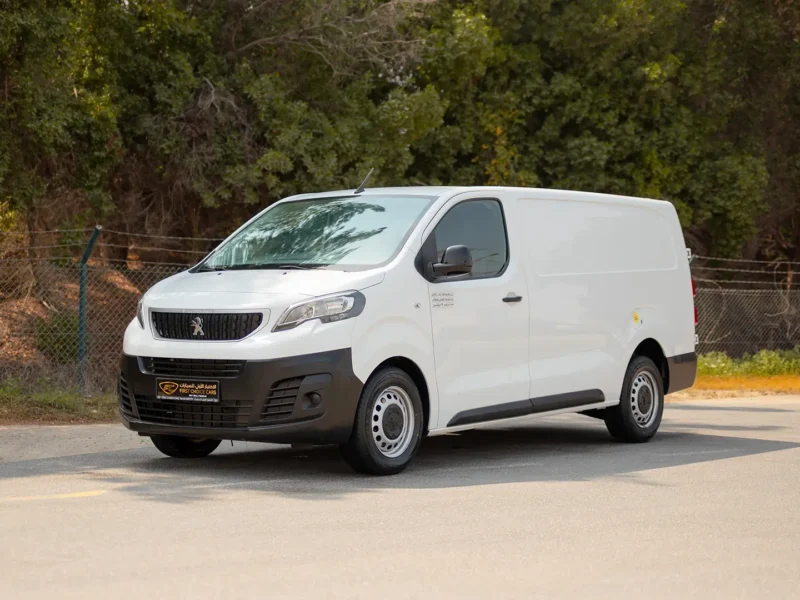2022 Peugeot Expert L3 2.0 Litres 4 Cylinders Diesel Engine White Black Panel Van GCC Specs