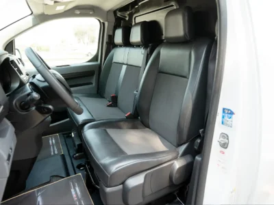 2022 Peugeot Expert L3 2.0 Litres 4 Cylinders Diesel Engine White Black Panel Van GCC Specs