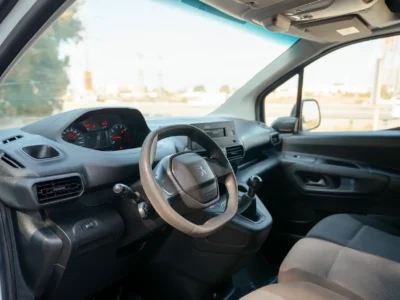 2022 Peugeot Partner Long Van 1.6 Litres 4 Cylinders Petrol White Grey Panel Van GCC Specs