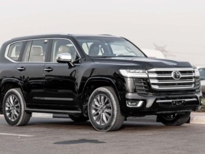 2025 Toyota Land Cruiser VX 4.0 Litres V6 Petrol Engine Black Beige SUV GCC Specs