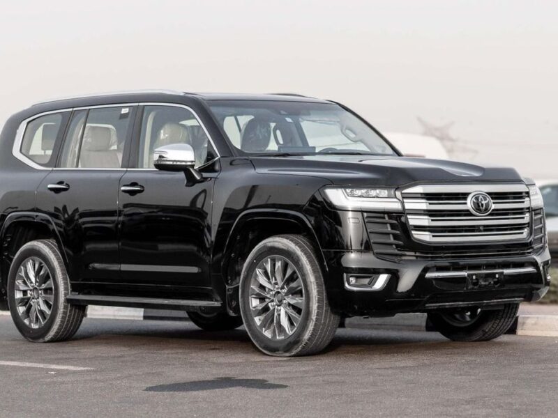 2025 Toyota Land Cruiser VX 4.0 Litres V6 Petrol Engine Black Beige SUV GCC Specs