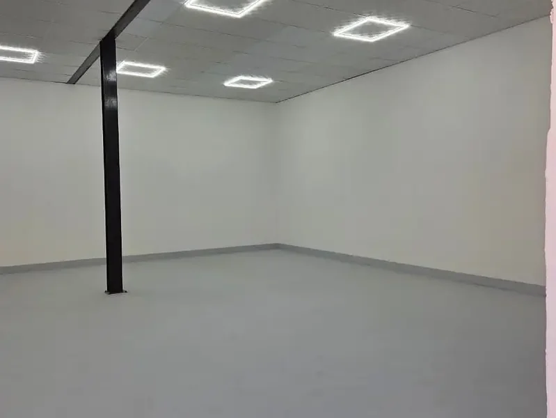 STATE OF THE ART GROUND FLOOR STORAGE WAREHOUSE READY FOR USE
