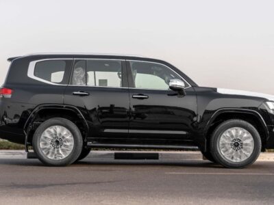 2025 Toyota Land Cruiser VX 4.0 Litres V6 Petrol Engine Black Red SUV GCC Specs