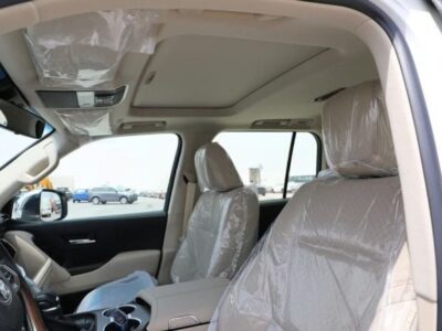 2025 Toyota Land Cruiser VX 4.0 Litres V6 Petrol Engine White Beige SUV GCC Specs