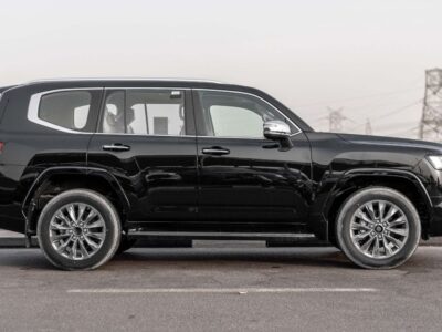 2025 Toyota Land Cruiser VX 4.0 Litres V6 Petrol Engine Black Beige SUV GCC Specs