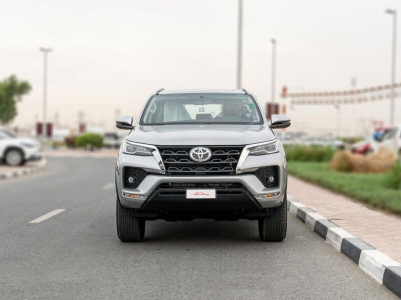 2026 Toyota Fortuner VX 4.0L V6 Engine AT Petrol Silver Tan SUV GCC Specs