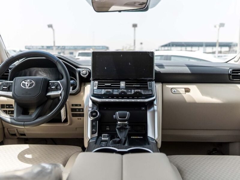 2025 Toyota Land Cruiser VX 4.0 Litres V6 Petrol Engine Black Beige SUV GCC Specs