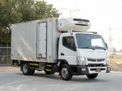 2020 Mitsubishi Canter Chiller Box 4.0L 4-Cylinder Diesel Engine White Grey Truck Manual GCC Specs