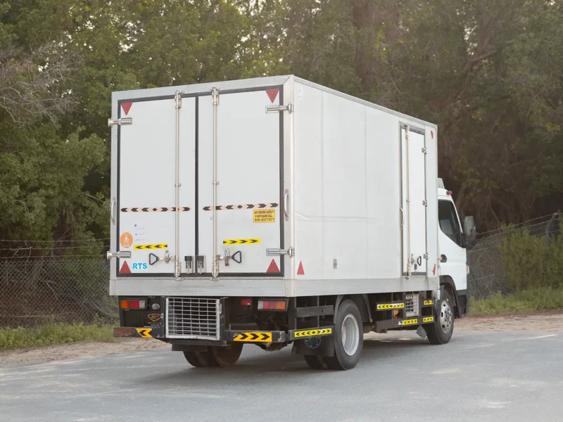 2020 Mitsubishi Canter Chiller Box 4.0L 4-Cylinder Diesel Engine White Grey Truck Manual GCC Specs
