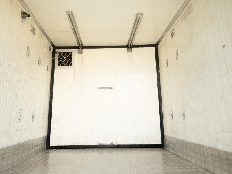 2020 Mitsubishi Canter Chiller Box 4.0L 4-Cylinder Diesel Engine White Grey Truck Manual GCC Specs