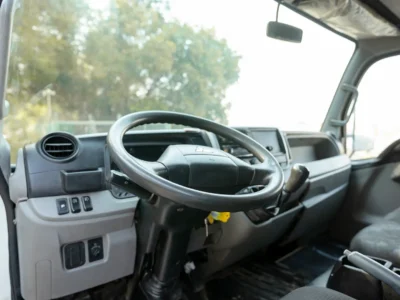 2020 Mitsubishi Canter Chiller Box 4.0L 4-Cylinder Diesel Engine White Grey Truck Manual GCC Specs