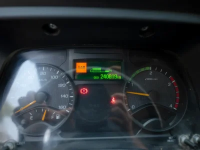 2020 Mitsubishi Canter Chiller Box 4.0L 4-Cylinder Diesel Engine White Grey Truck Manual GCC Specs