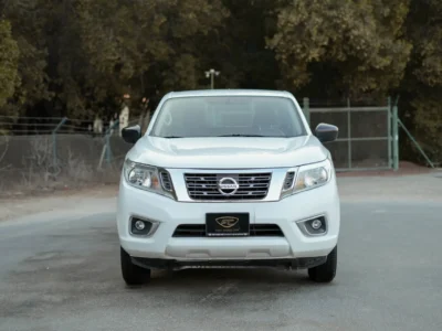 2022 Nissan Navara SE 2.5L 4 Cylinders Petrol Engine Automatic White Red Pickup Truck GCC Specs