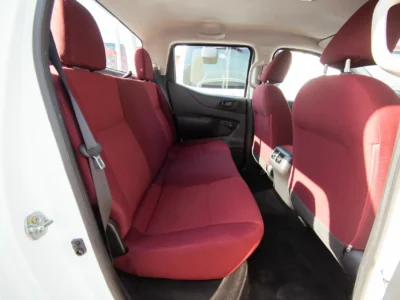 2022 Nissan Navara SE 2.5L 4 Cylinders Petrol Engine Automatic White Red Pickup Truck GCC Specs