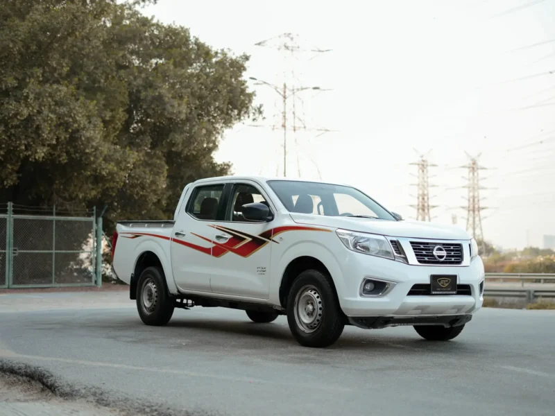 2022 Nissan Navara SE 2.5 Litres 4 Cylinders Petrol Engine White Red Pickup Truck GCC Specs MT