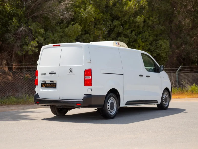 2022 Peugeot Expert L3 2.0L 4 Cylinders Diesel Engine White Black Chiller Van GCC Specs