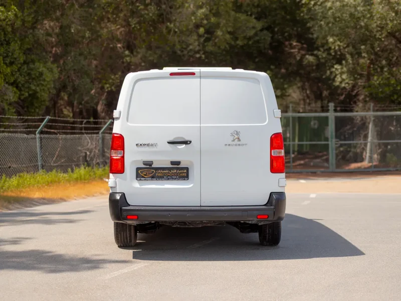 2022 Peugeot Expert L3 2.0L 4 Cylinders Diesel Engine White Black Chiller Van GCC Specs