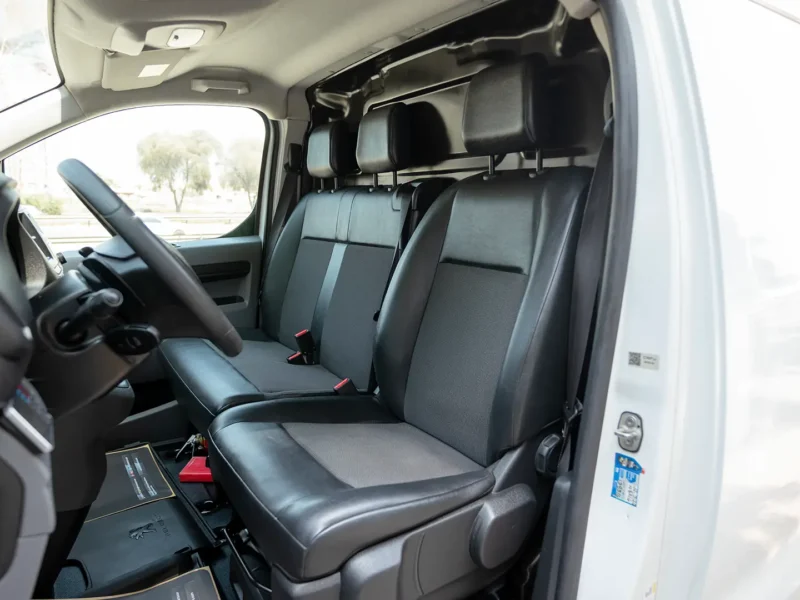 2022 Peugeot Expert L3 2.0L 4 Cylinders Diesel Engine White Black Chiller Van GCC Specs