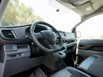 2022 Peugeot Expert L3 2.0L 4 Cylinders Diesel Engine White Black Chiller Van GCC Specs