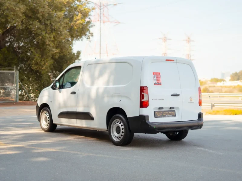 2020 Peugeot Partner Long Van 1.6 Litres 4 Cylinders Petrol White Grey Panel Van GCC Specs