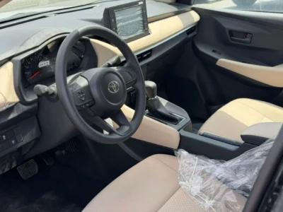 2026 TOYOTA YARIS 1.5 Litres 4 Cylinders Petrol Engine Black Beige Sedan GCC Specs