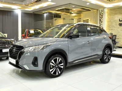 2022 Nissan Kicks SV 1.6 Litres 4 Cylinders Petrol Engine Grey Black Crossover GCC Specs