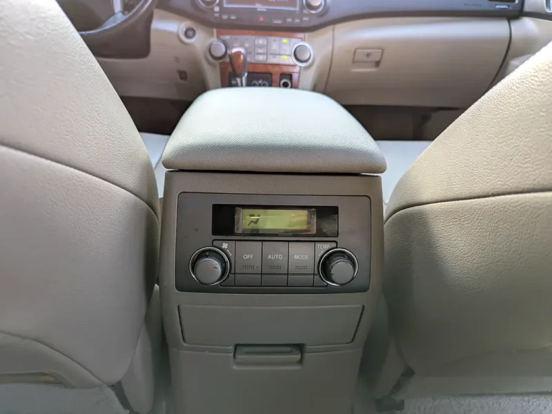 2010 Toyota Highlander Limited 6 Cylinders petrol Engine White Beige SUV Full Option