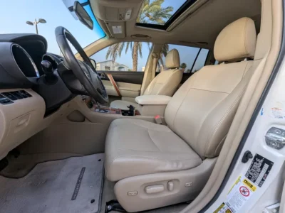 2010 Toyota Highlander Limited 6 Cylinders petrol Engine White Beige SUV Full Option