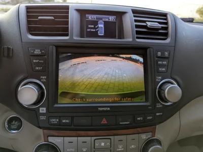 2010 Toyota Highlander Limited 6 Cylinders petrol Engine White Beige SUV Full Option