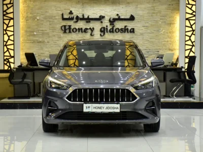 2024 JAC J7 Luxury 1.5L Turbocharged 4-cylinder Petrol Engine Grey Brown Sedan GCC Specs