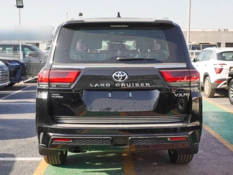 2026 TOYOTA LAND CRUISER VXR 3.5L V6 TWIN TURBO Petrol Engine Black Red SUV GCC