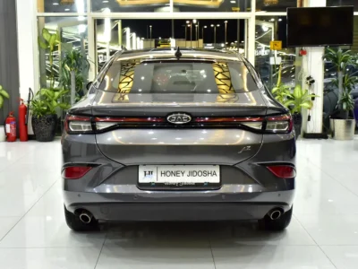 2024 JAC J7 Luxury 1.5L Turbocharged 4-cylinder Petrol Engine Grey Brown Sedan GCC Specs