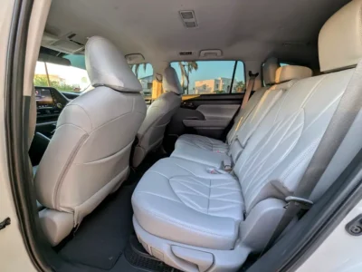 2020 Toyota Highlander GXR 4 Cylinders Hybrid Engine White Grey SUV GCC Specs