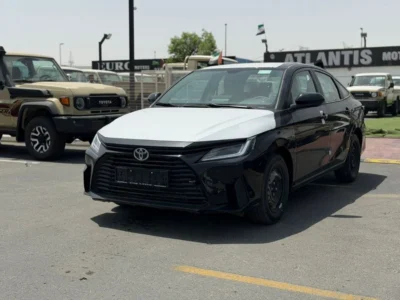 2026 TOYOTA YARIS 1.5 Litres 4 Cylinders Petrol Engine Black Beige Sedan GCC Specs