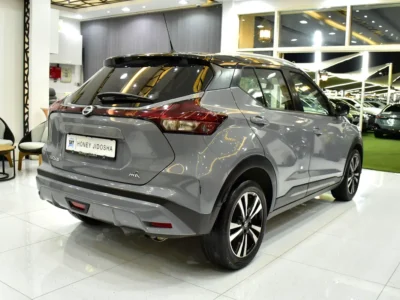 2022 Nissan Kicks SV 1.6 Litres 4 Cylinders Petrol Engine Grey Black Crossover GCC Specs