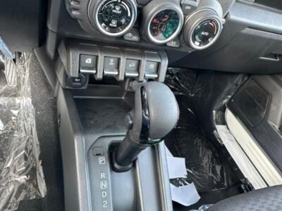 2024 Suzuki Jimny 1.5L VVT 4-cylinder Petrol Engine White Black SUV GCC Specs