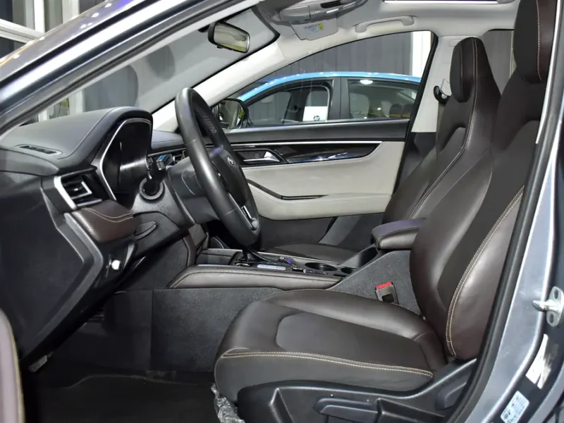 2024 JAC J7 Luxury 1.5L Turbocharged 4-cylinder Petrol Engine Grey Brown Sedan GCC Specs