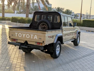 2016 Toyota Land Cruiser 70 Series LC 79 LX 4.5L V8 Turbo Diesel Engine Beige Pickup Truck GCC