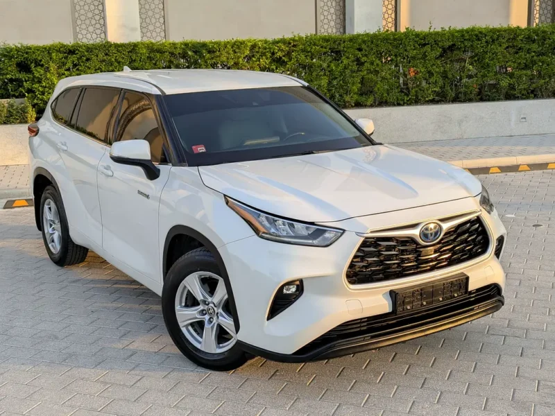 2020 Toyota Highlander GXR 4 Cylinders Hybrid Engine White Grey SUV GCC Specs