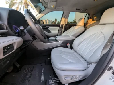 2020 Toyota Highlander GXR 4 Cylinders Hybrid Engine White Grey SUV GCC Specs