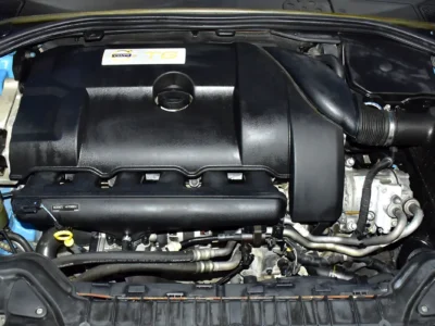 2016 Volvo V-Class T6 3.0 Litres 6 Cylinders Petrol Engine Blue Black Hatchback GCC