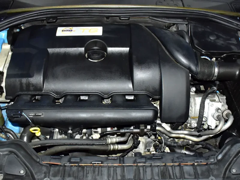 2016 Volvo V-Class T6 3.0 Litres 6 Cylinders Petrol Engine Blue Black Hatchback GCC